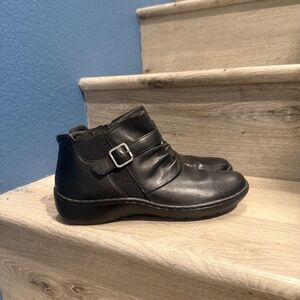 Clark’s ultimate comfort collection black boots